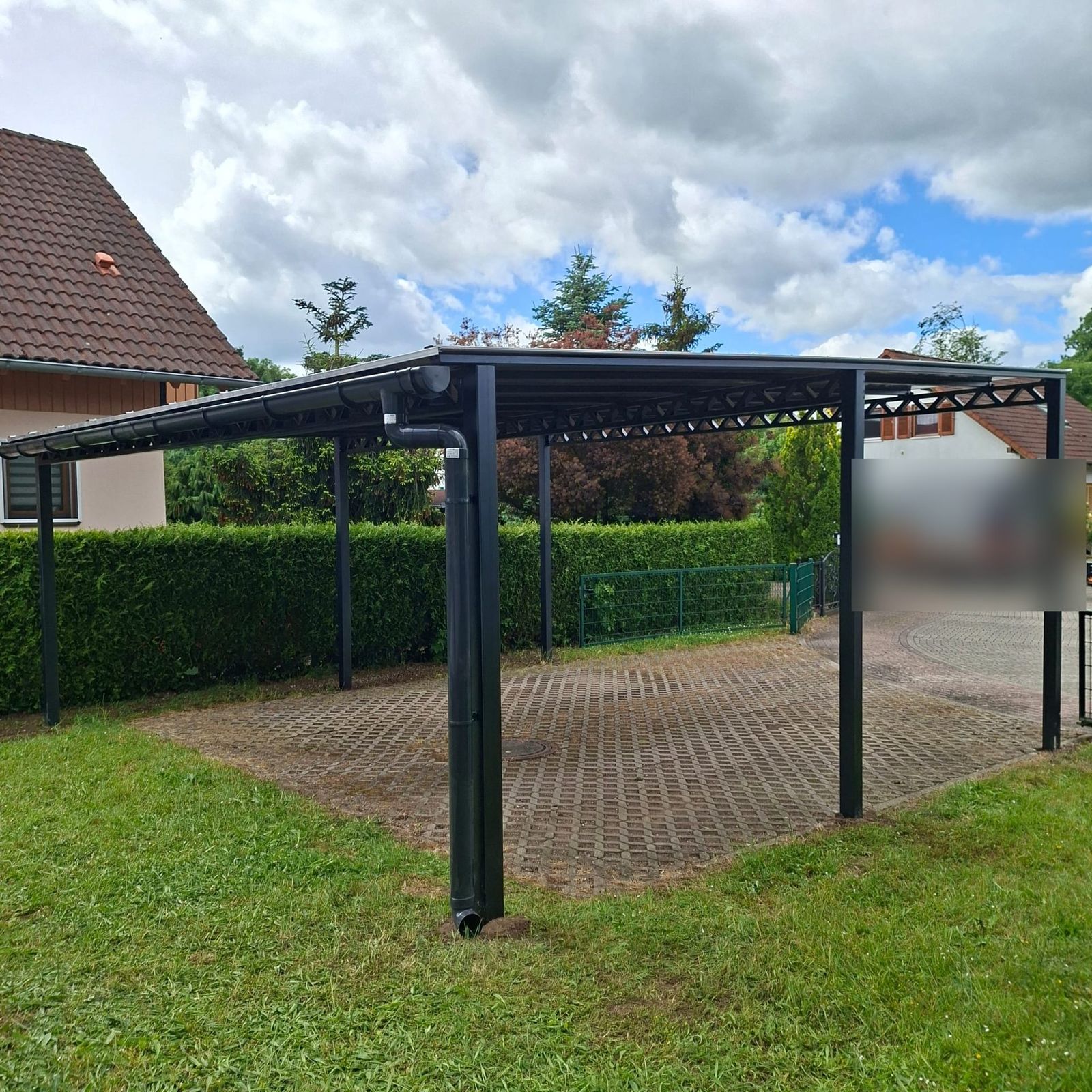 Freistehender Carport