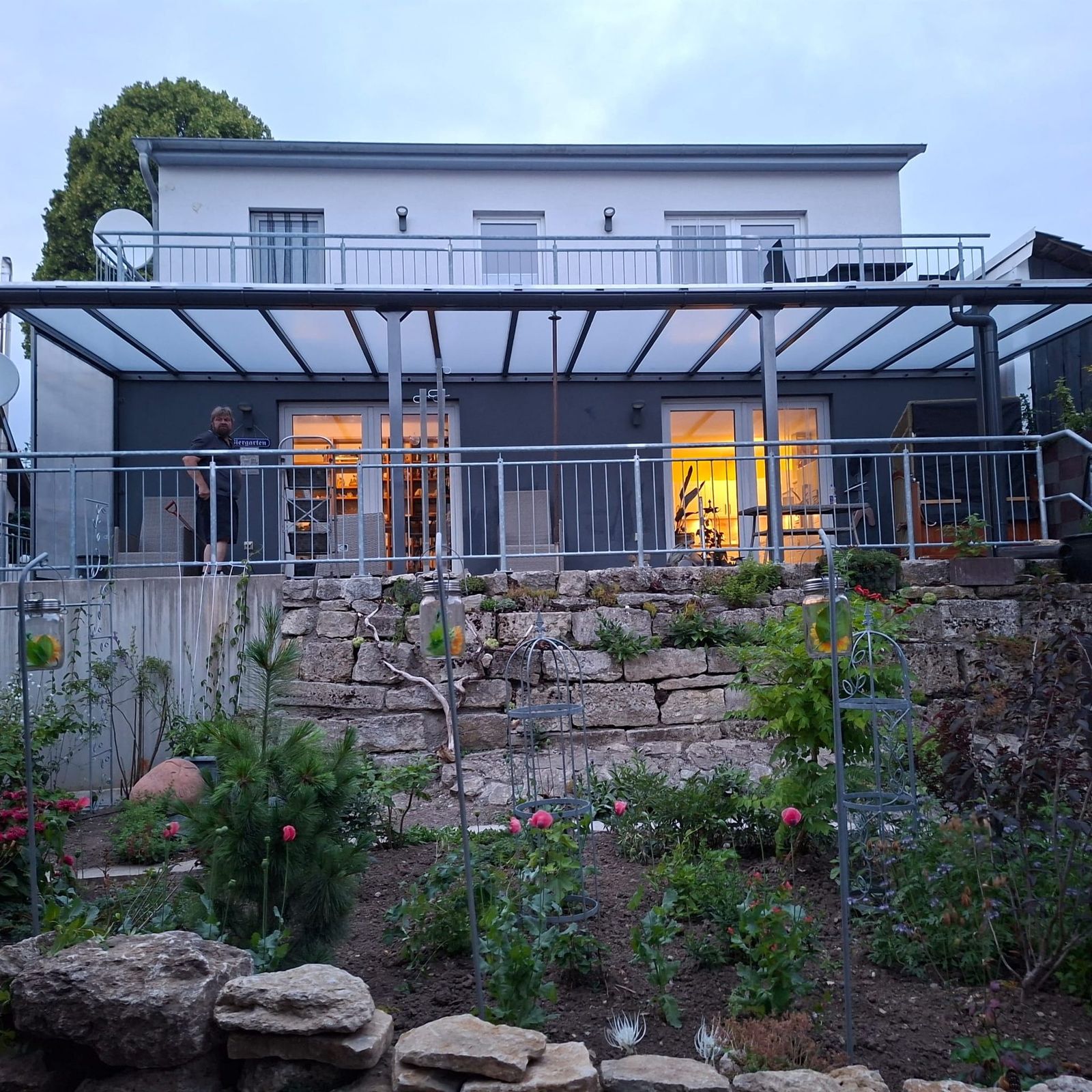 Große Terrassenüberdachung