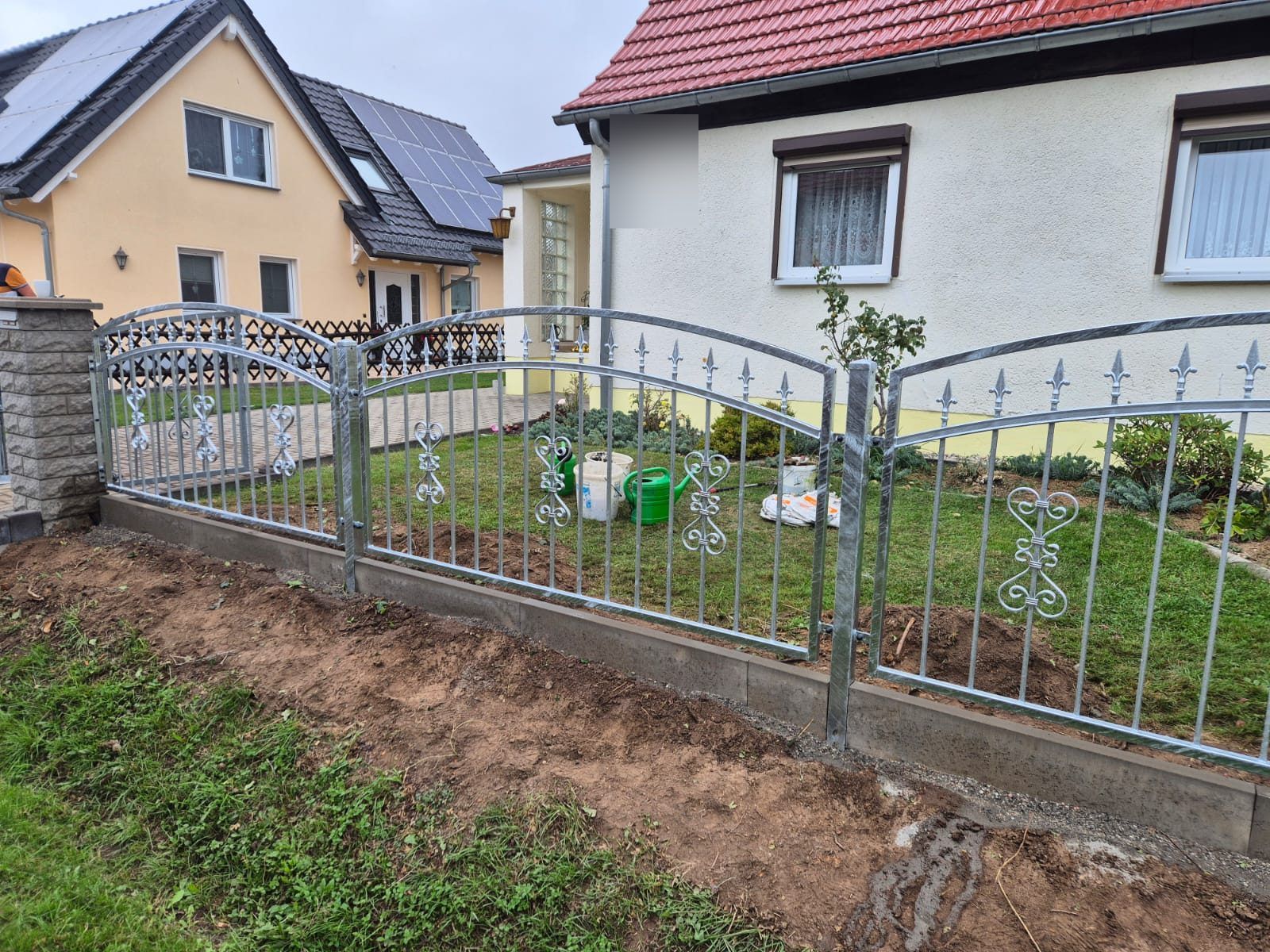Zierzaun mit Bögen