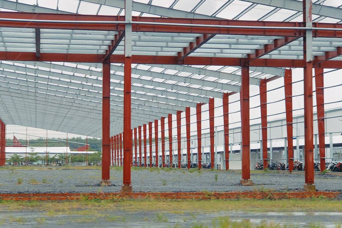Halle mit Anbau (Beispielfoto)
